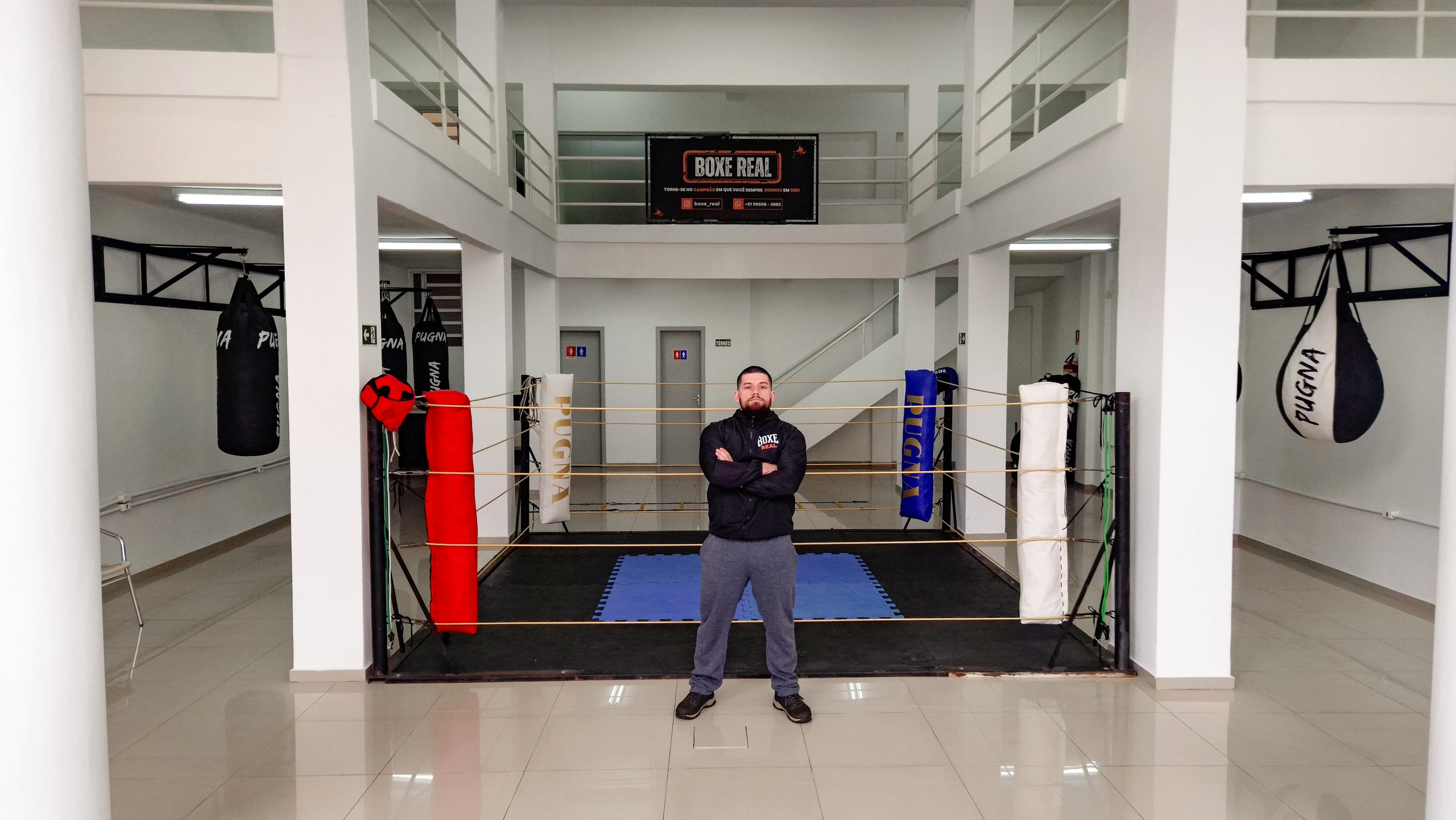 Alunos treinando boxe na Boxe Real, Porto Alegre